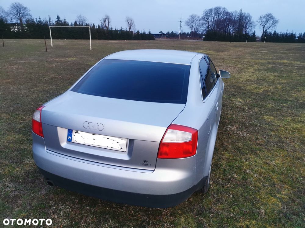 Audi A4 Limousine - 6