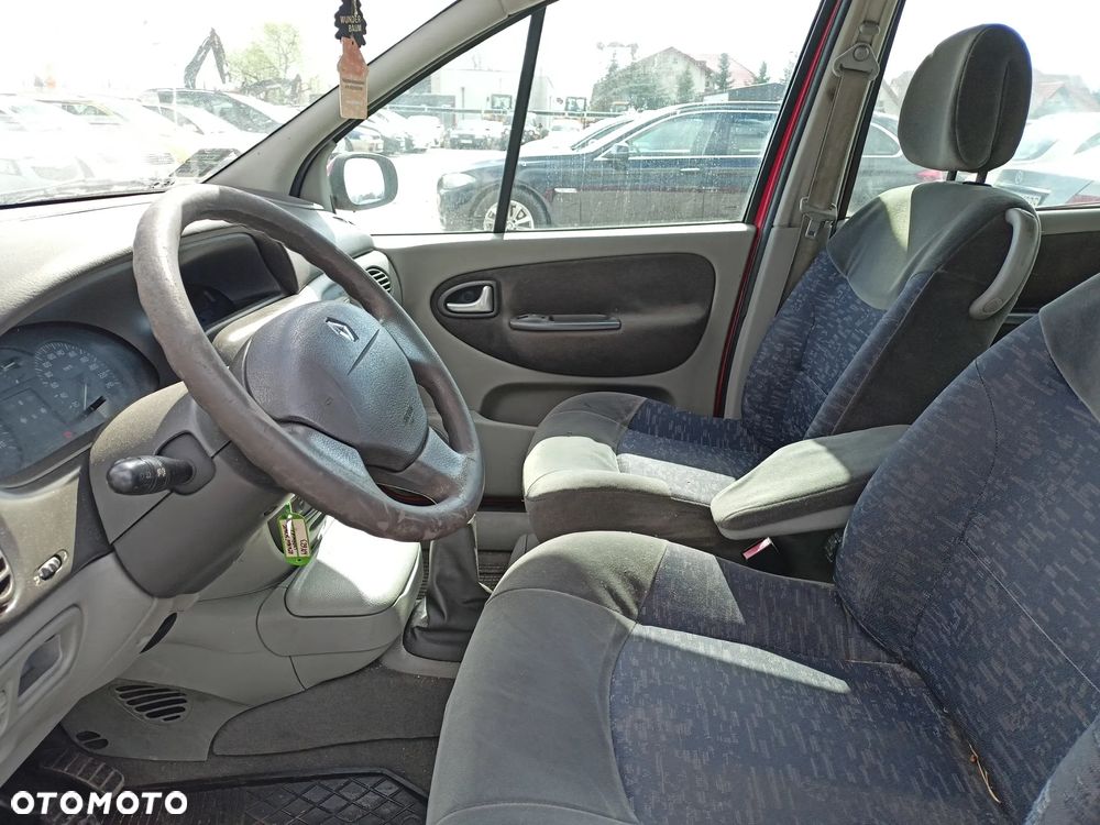 Renault Scenic - 8