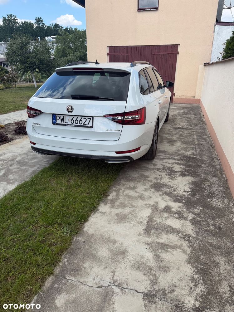 Skoda Superb 2.0 TDI Sportline DSG - 4