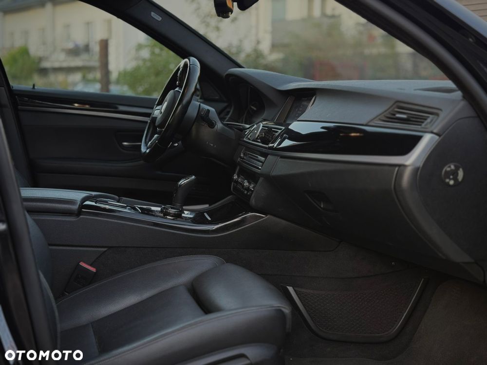 BMW Seria 5 M550d xDrive - 19