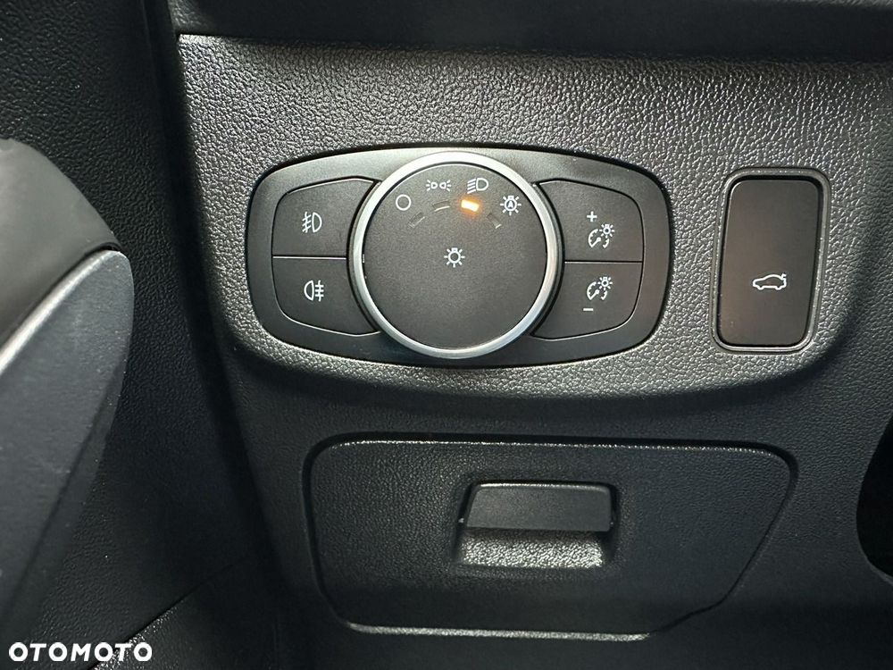 Ford Focus - 30