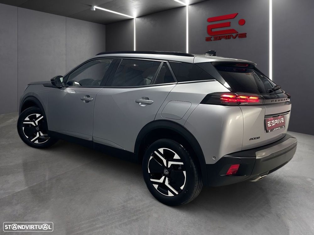 Peugeot 2008 1.2 PureTech Allure EAT8 - 7