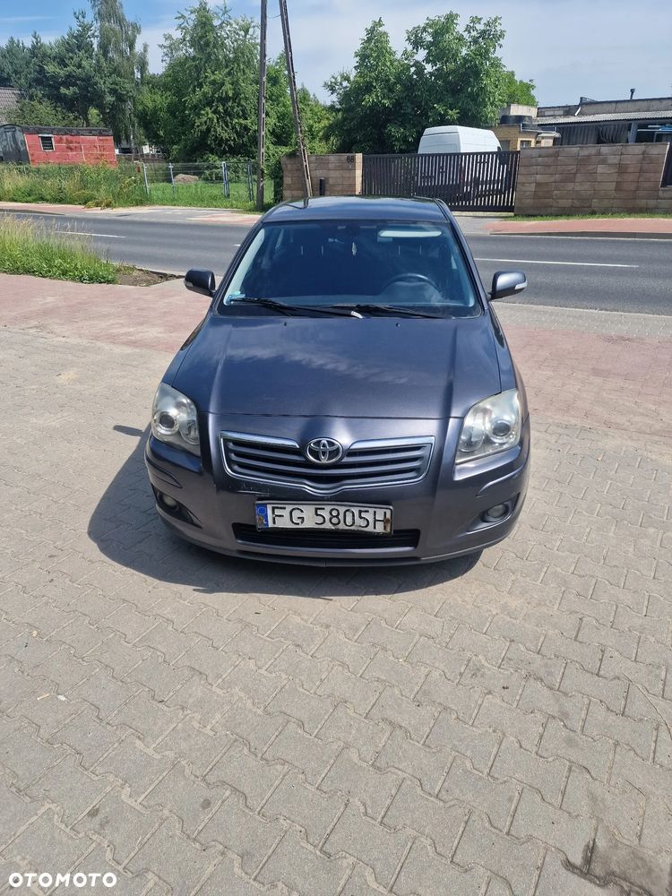 Toyota Avensis 1.8 VVT-i Sol - 4