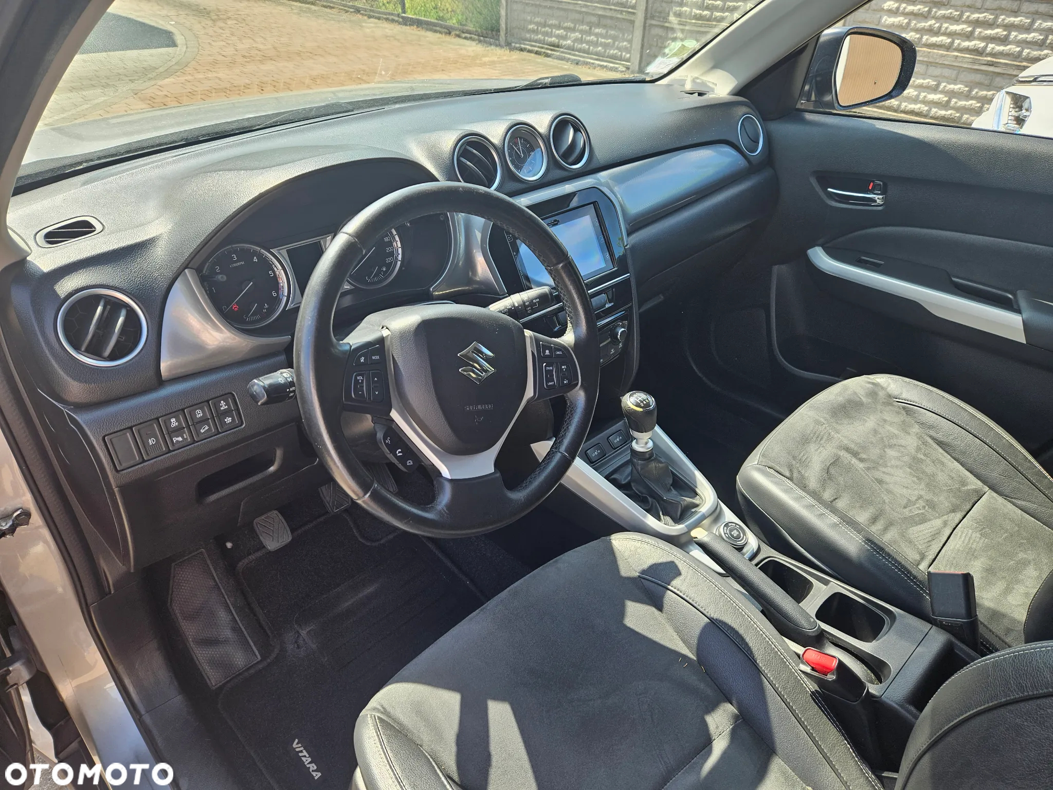Suzuki Vitara 1.6 DDiS (4x4) Allgrip Comfort+ - 13