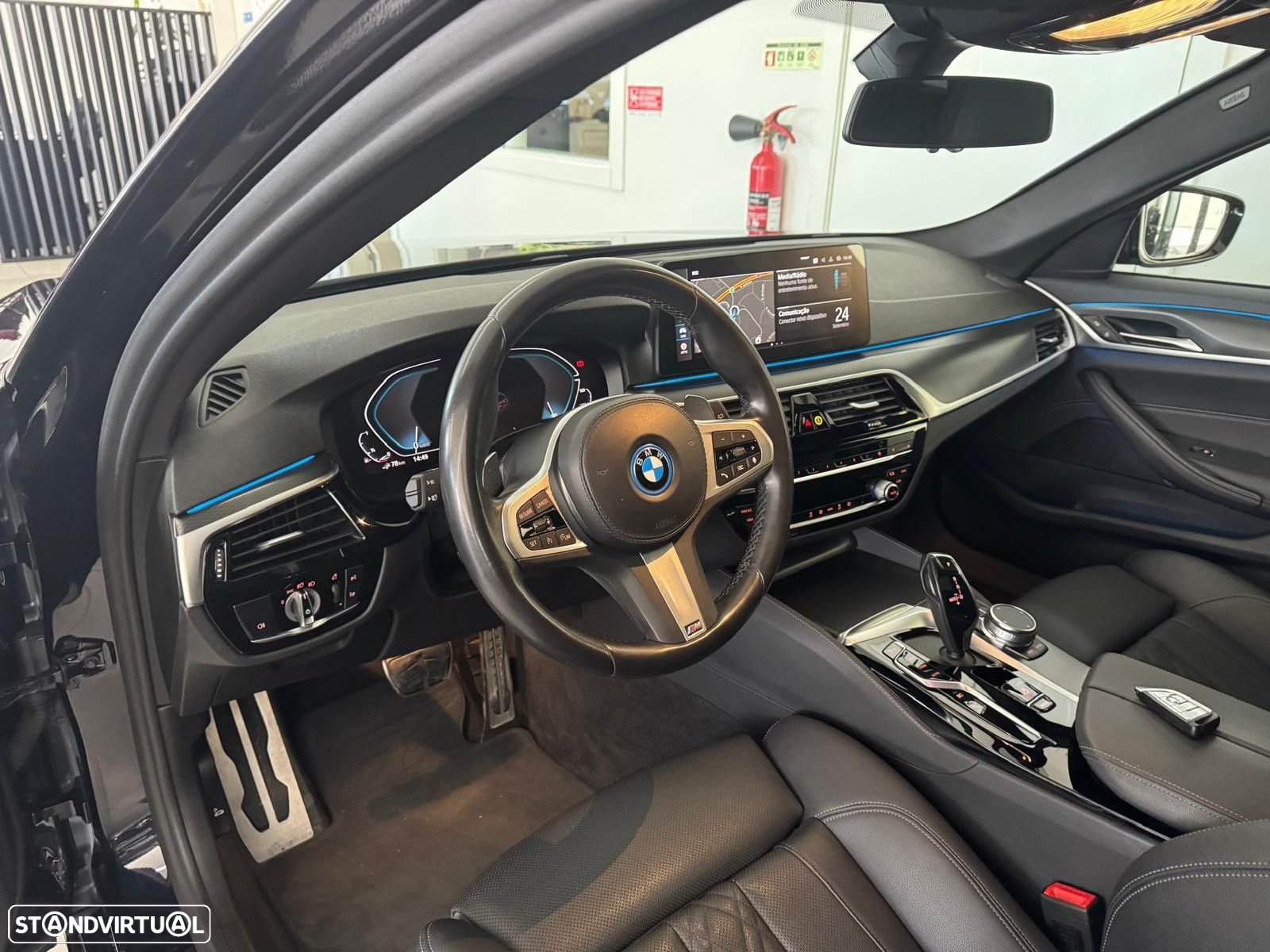 BMW 530 e Pack Desportivo M - 16