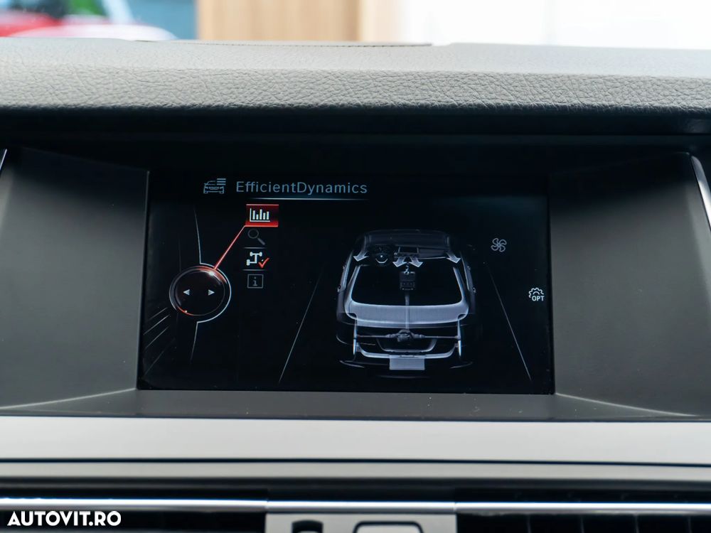 BMW Seria 5 520d AT - 34