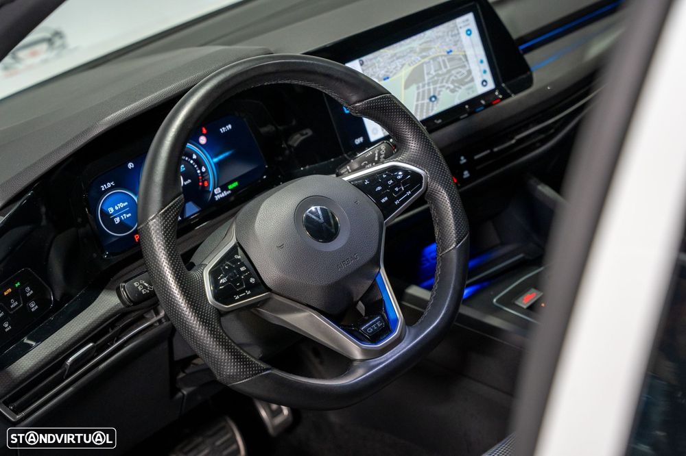 VW Golf 1.4 TSI GTE DSG - 24