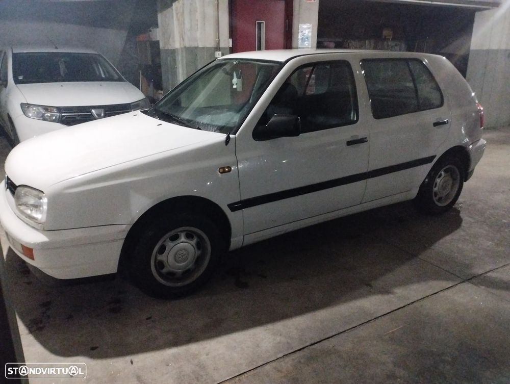 VW Golf 1.9 D CL - 4