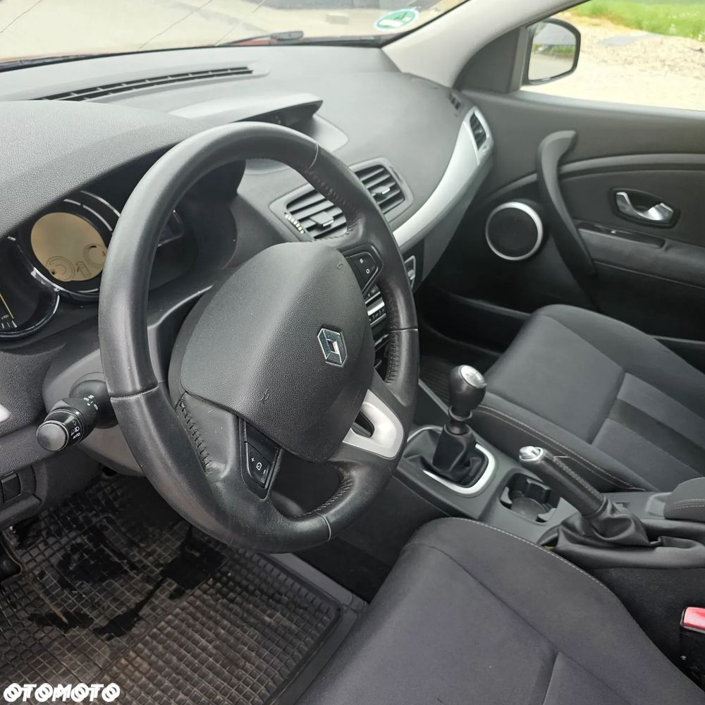 Renault Megane 1.6 Dynamique - 11