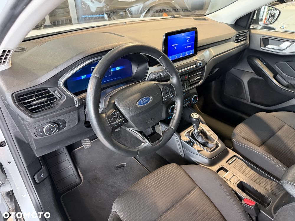 Ford Focus 1.0 EcoBoost Active - 11