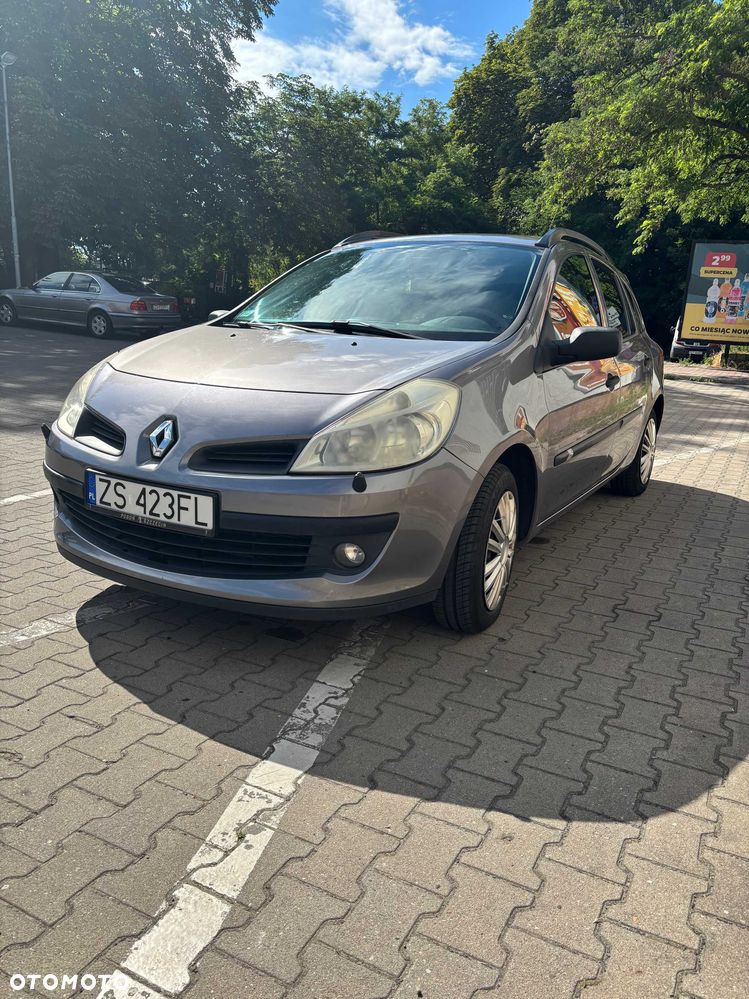 Renault Clio - 1