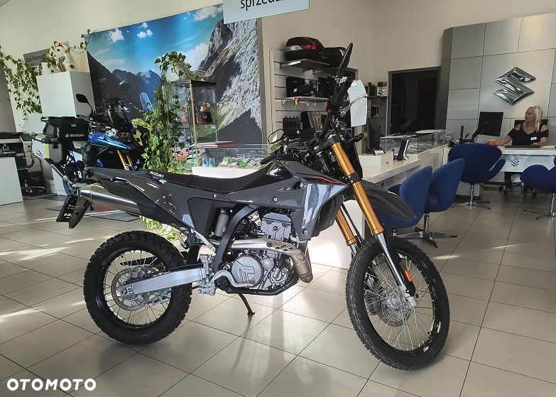 Suzuki DR-Z - 3