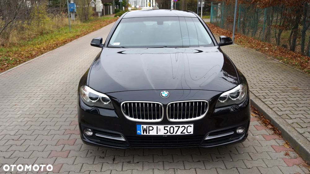 BMW Seria 5 520d xDrive - 32