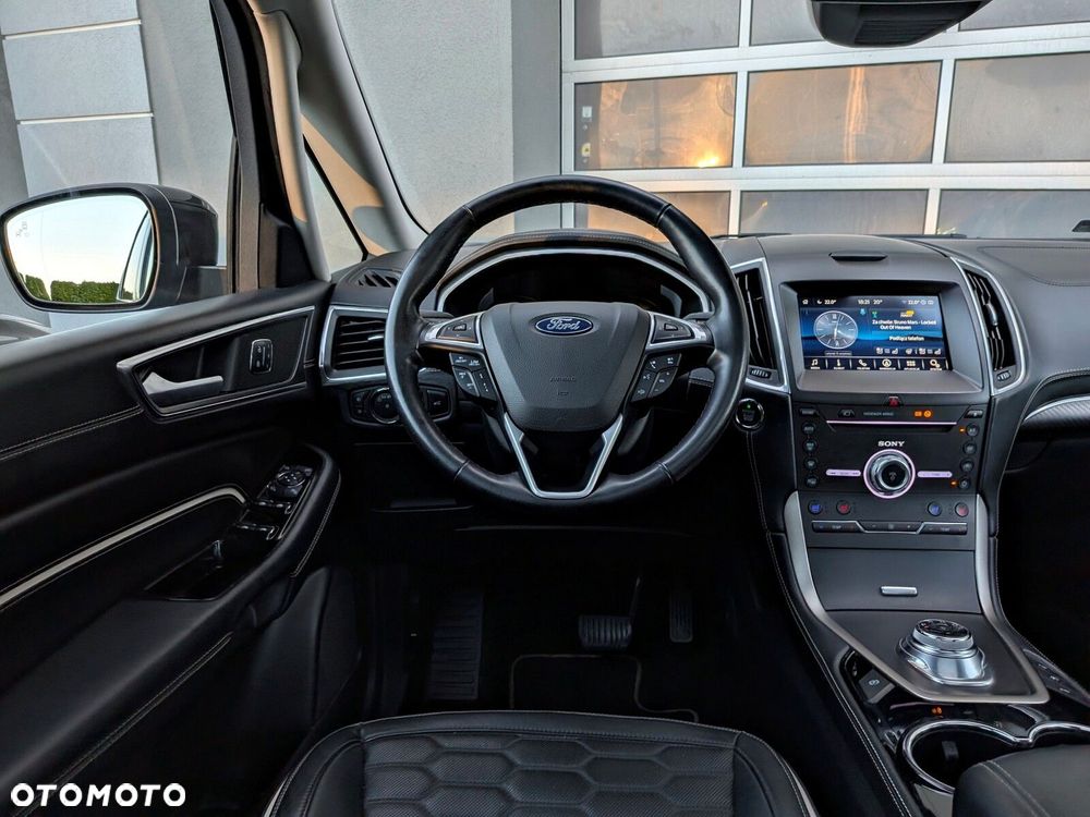 Ford S-Max - 22