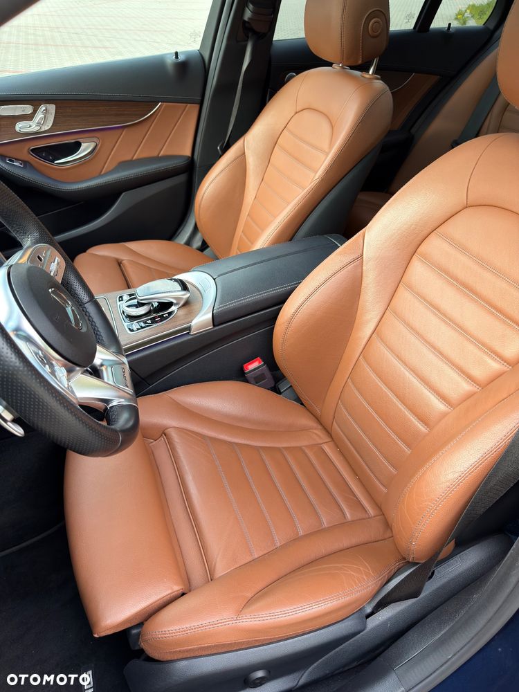 Mercedes-Benz Klasa C AMG 43 4Matic AMG TCT 9G - 19