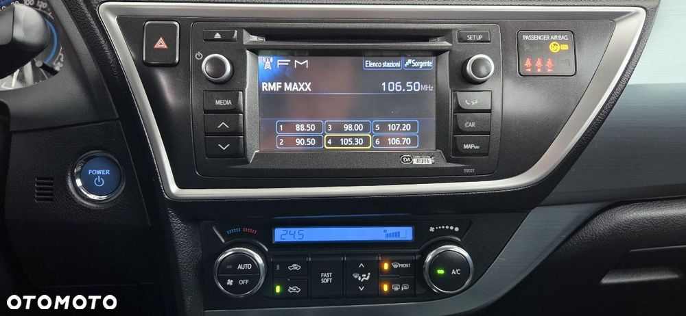 Toyota Auris 1.8 HSD Luna - 25