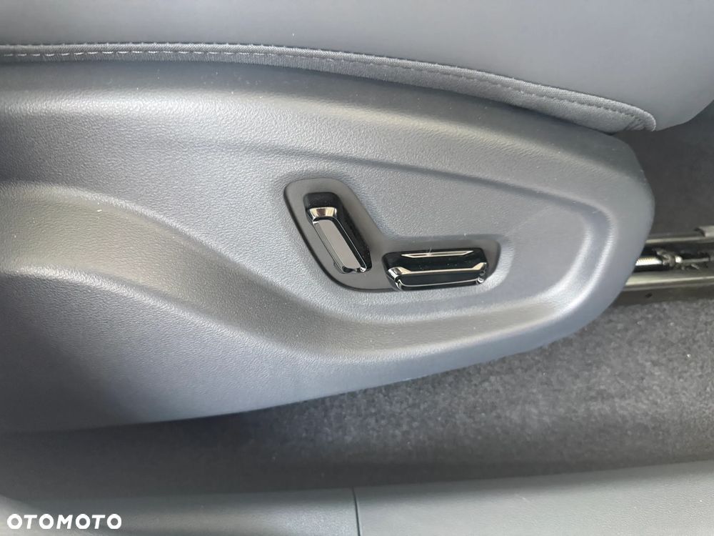 Geely Starray EM-i 1.5 PHEV Pro - 21