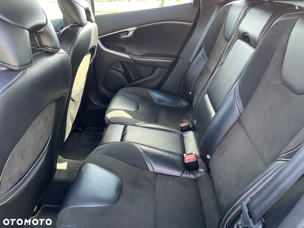 Volvo V40 D2 RDesign - 23