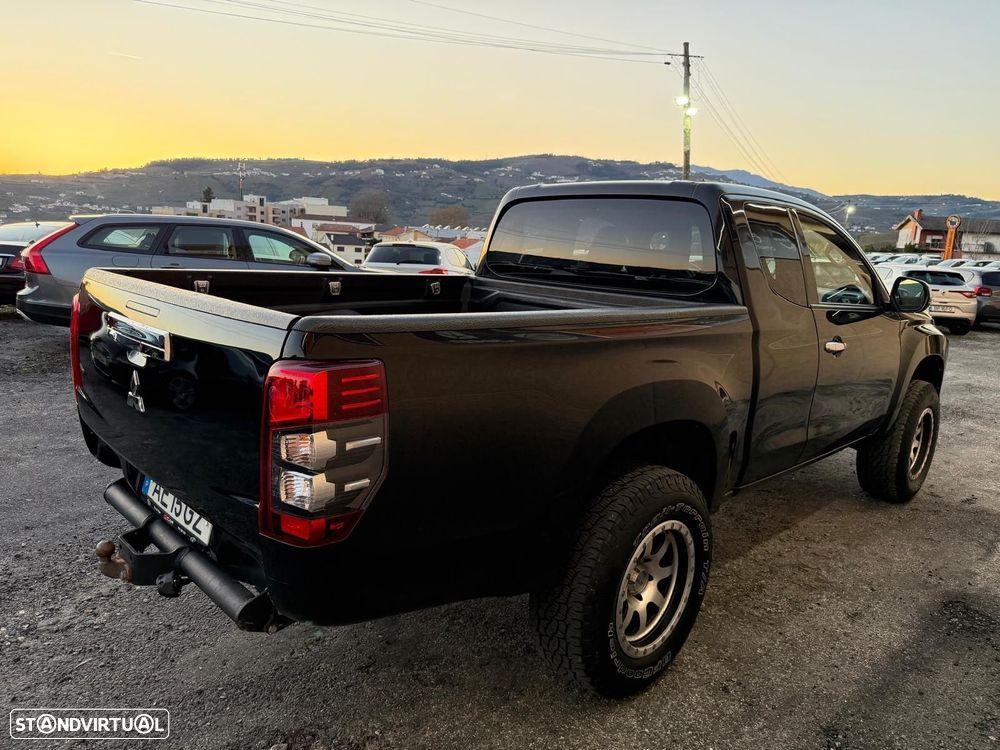 Mitsubishi L200 2.3 DI-D Strakar CD Connect Edition 4WD - 15