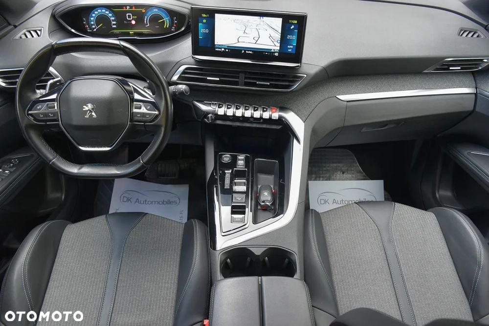 Peugeot 3008 1.6 PureTech HYbrid4 GT Line S&S EAT8 - 18
