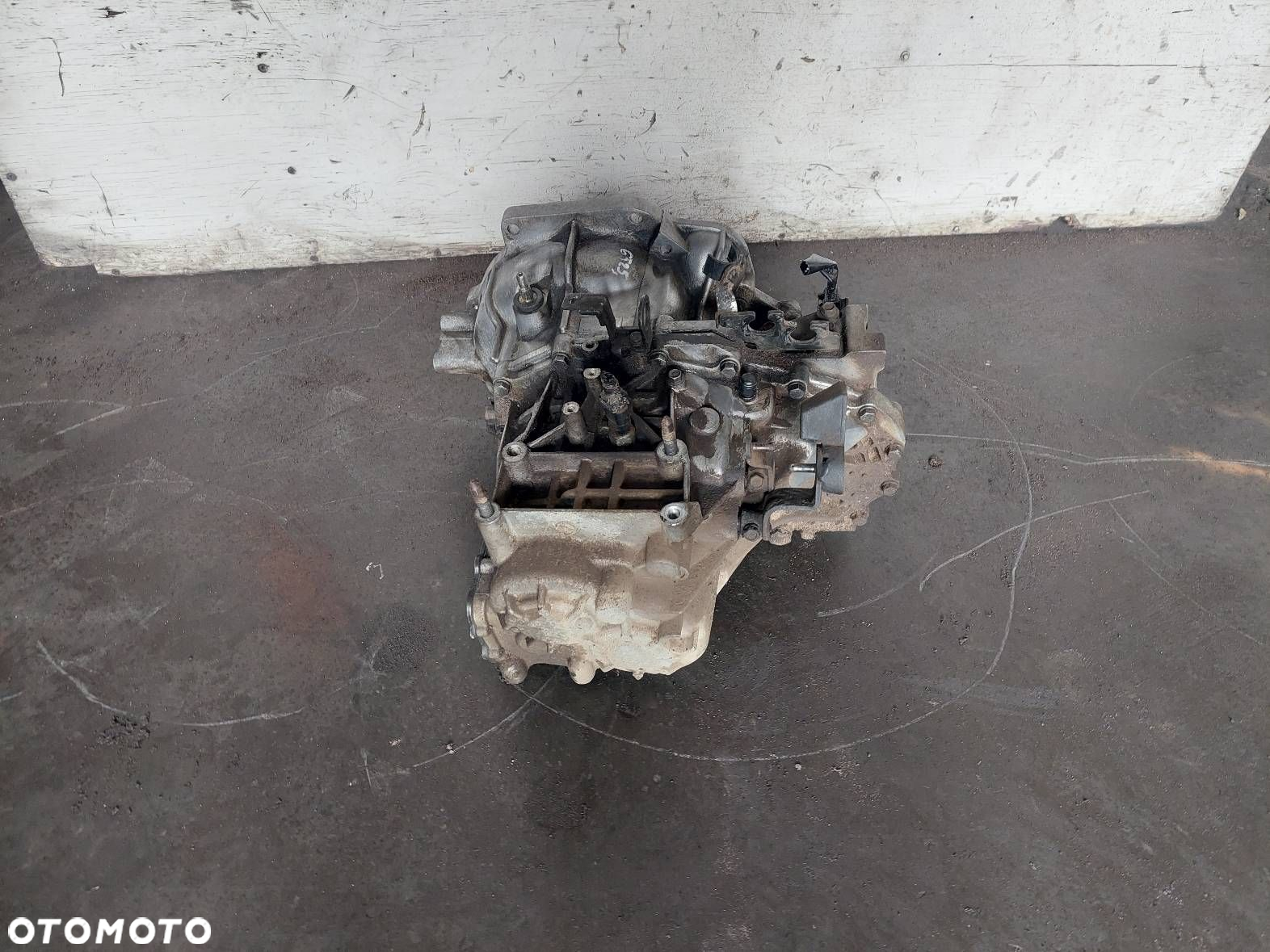 SKRZYNIA BIEGÓW MANUAL 5 BIEGÓW KIA SPORTAGE II 2.0 16V L6J - 3