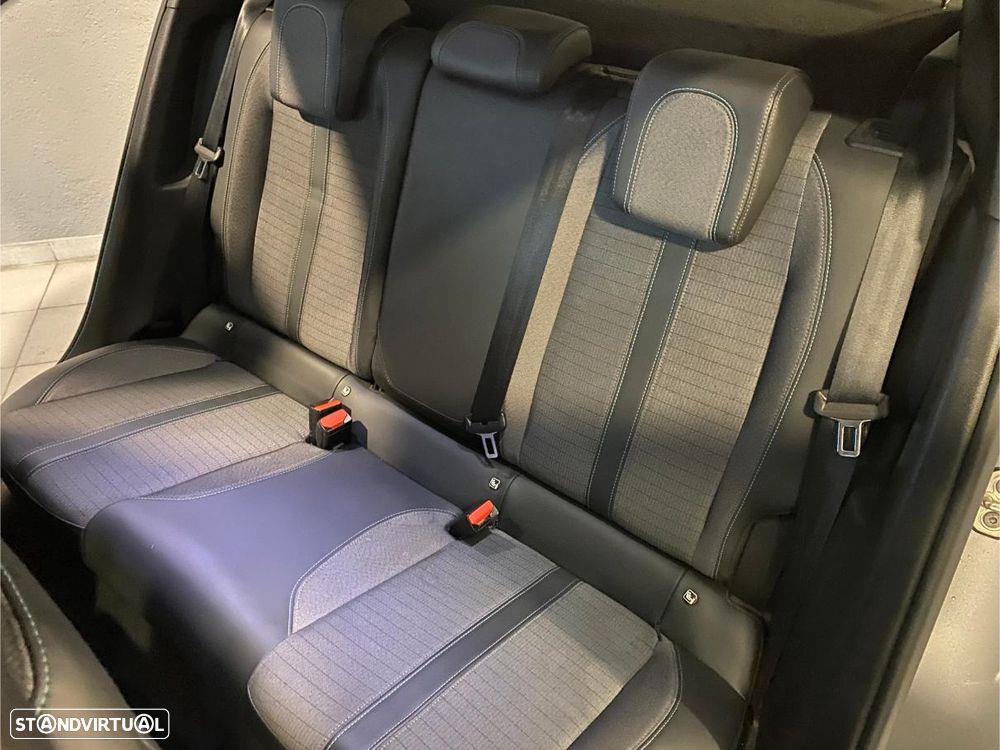 Peugeot 2008 1.2 PureTech Allure Pack - 13