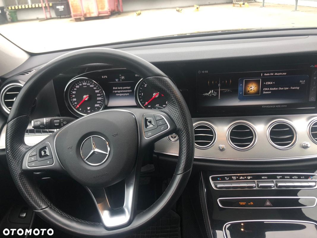 Mercedes-Benz Klasa E - 17