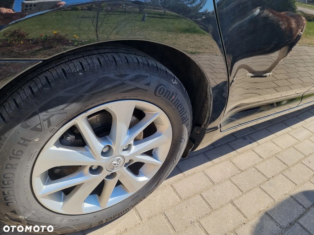 Toyota Avensis - 18