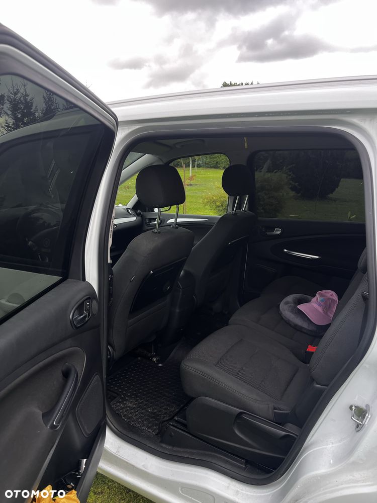 Ford Galaxy - 7