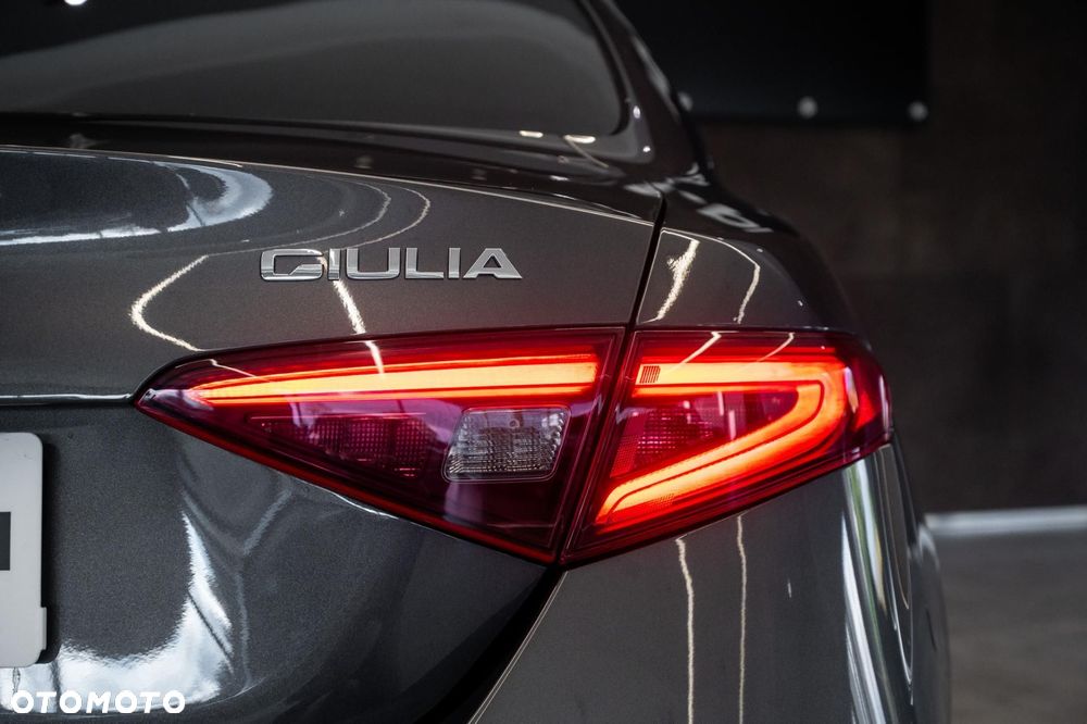 Alfa Romeo Giulia - 40