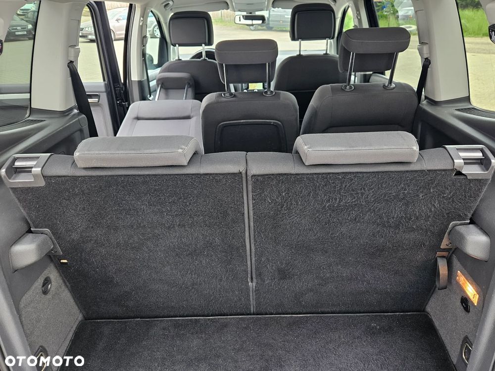 Volkswagen Touran 2.0 TDI DPF DSG Life - 25
