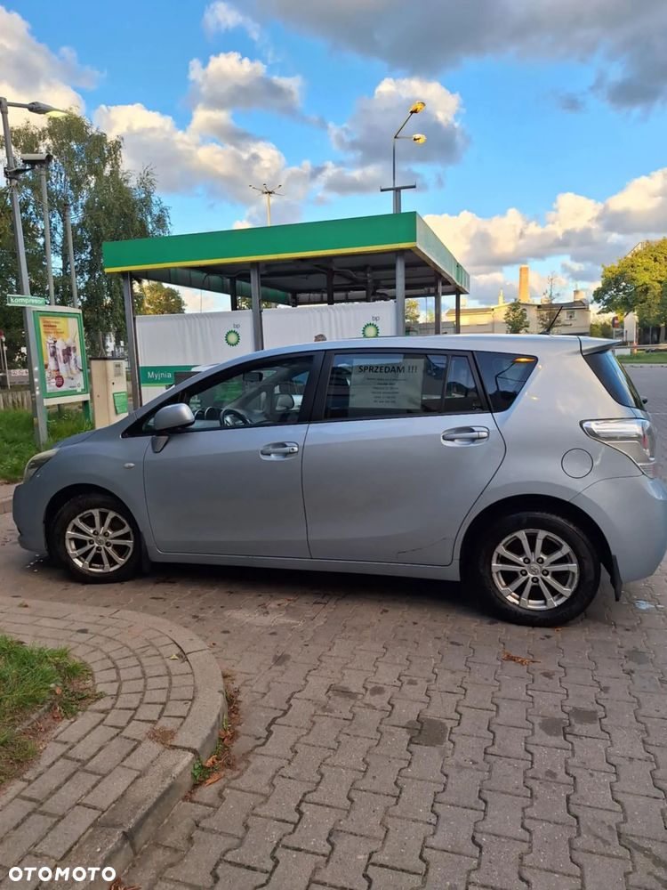 Toyota Verso 2.0 D-4D Luna 7os - 23