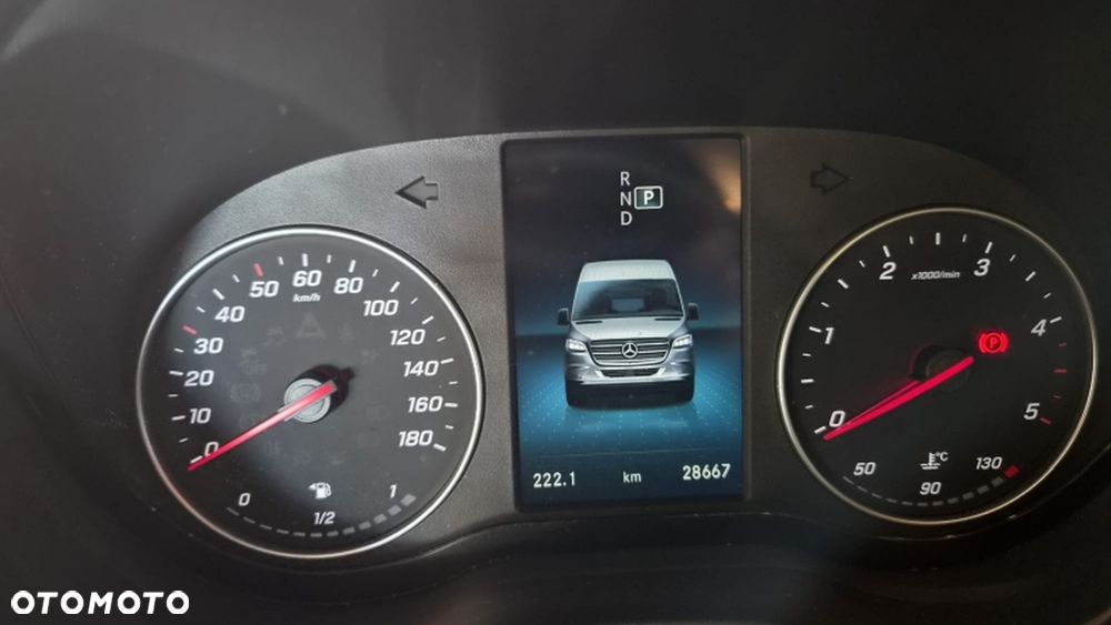 Mercedes-Benz Sprinter - 9