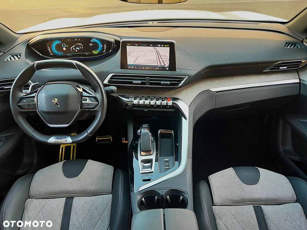 Peugeot 3008 Hybrid4 300 e-EAT8 GT - 18