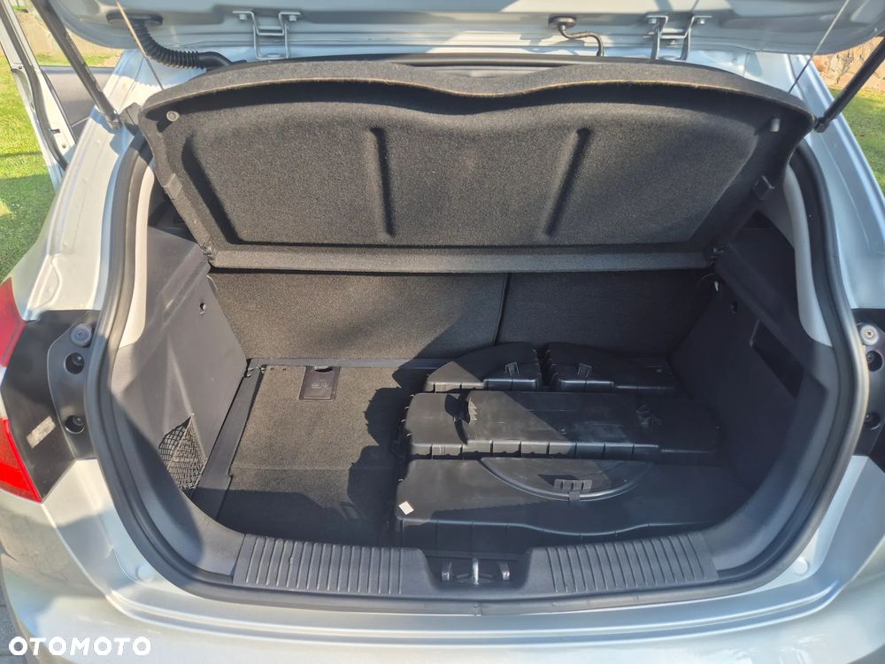 Kia Rio 1.4 Dream Team Edition - 23