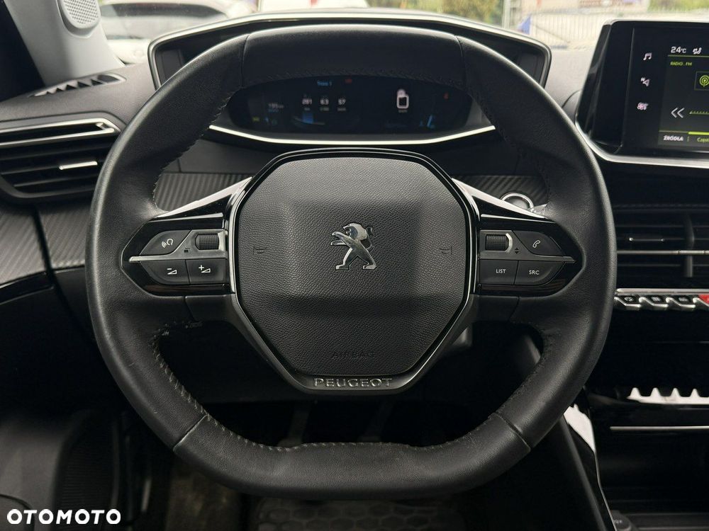 Peugeot 2008 1.5 BlueHDi Allure Pack S&S - 17