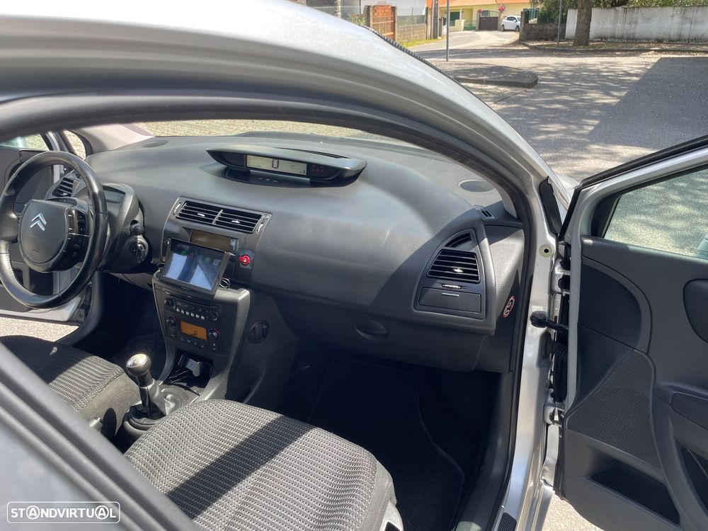 Citroën C4 1.6 HDi 110 VTR Pack - 1