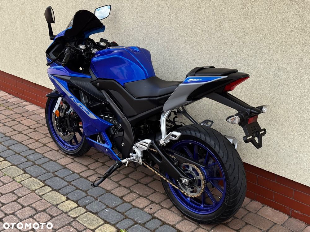 Yamaha XJ - 6