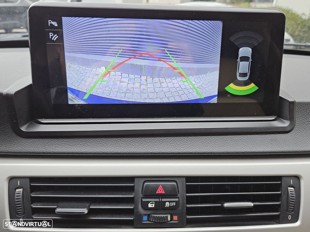 BMW 318 d Touring Sport - 23