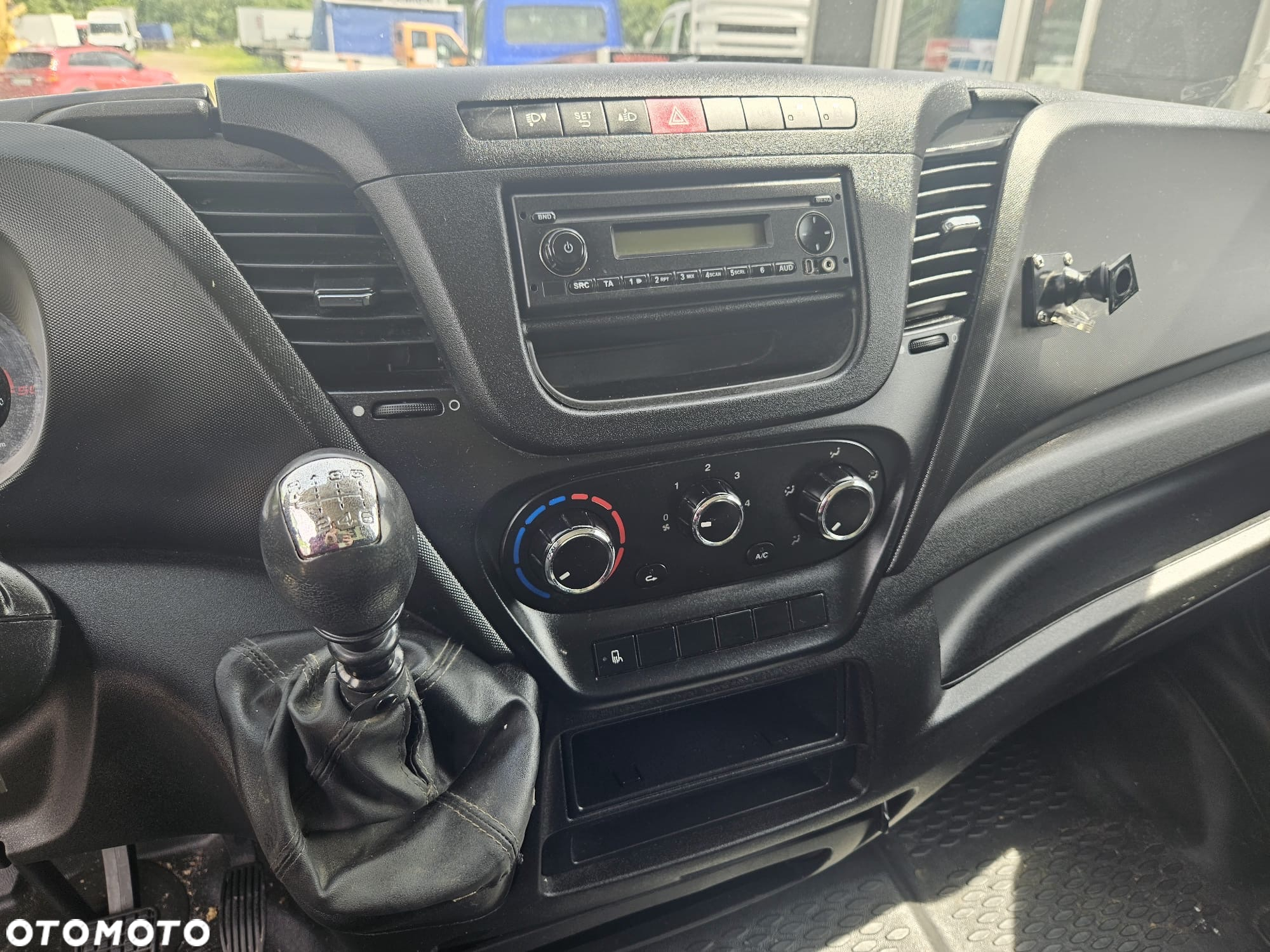 Iveco Daily 35C13 - 14