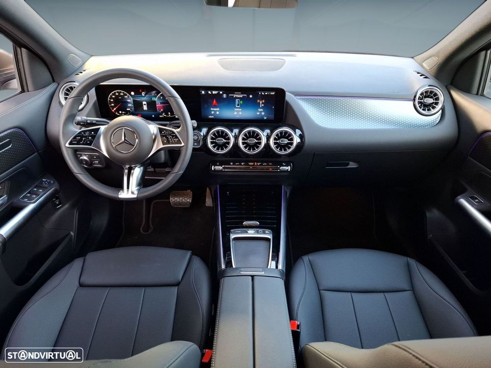 Mercedes-Benz GLA 180 d Progressive - 12