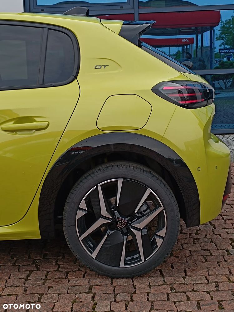 Peugeot 208 - 23
