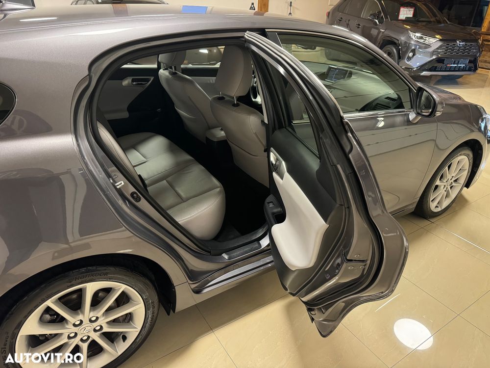 Lexus CT 200h Aut. Luxury - 10