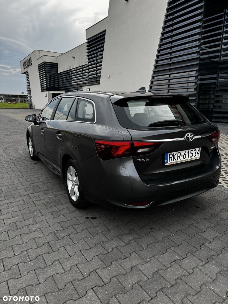 Toyota Avensis - 6