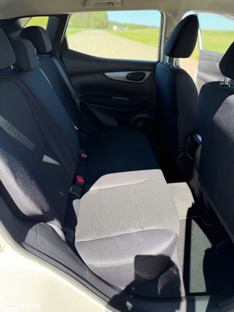 Nissan Qashqai 1.2 DIG-T N-Vision - 28