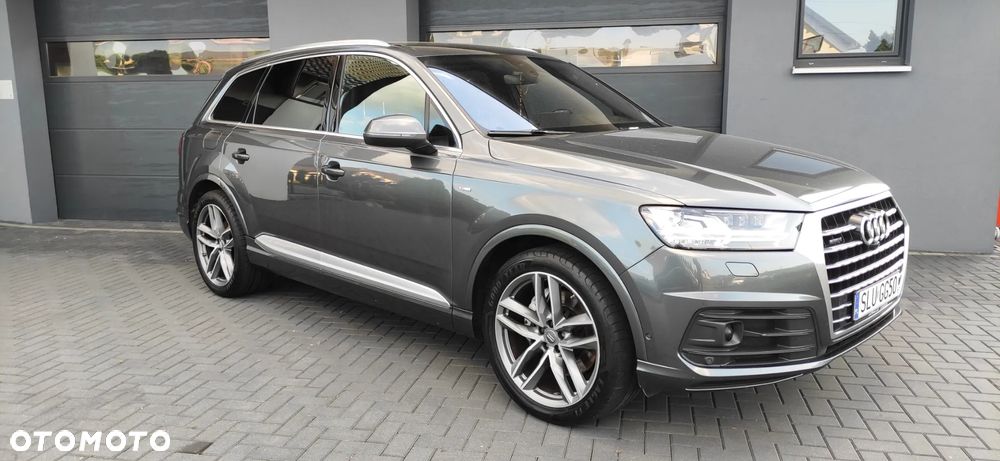 Audi Q7 - 1
