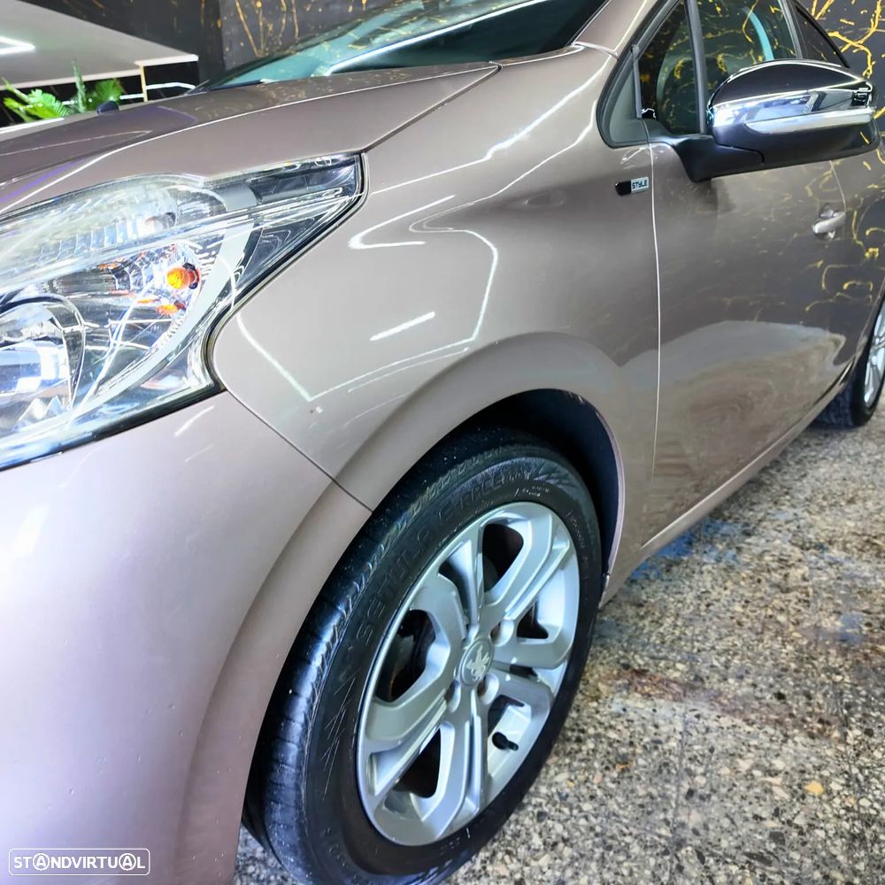 Peugeot 208 1.6 BlueHDi Style - 12