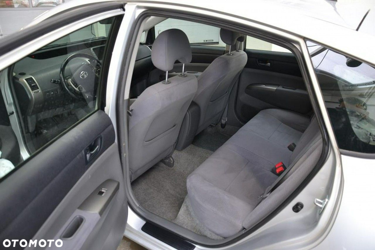 Toyota Prius - 25