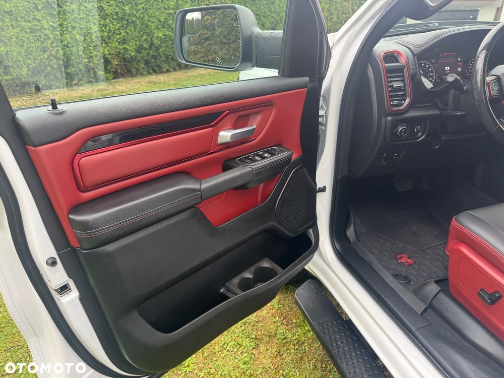 RAM 1500 5.7 Crew Cab Rebel - 24