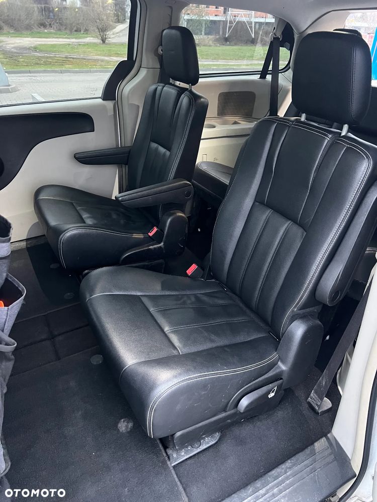 Chrysler Town & Country 3.6 Touring - 13